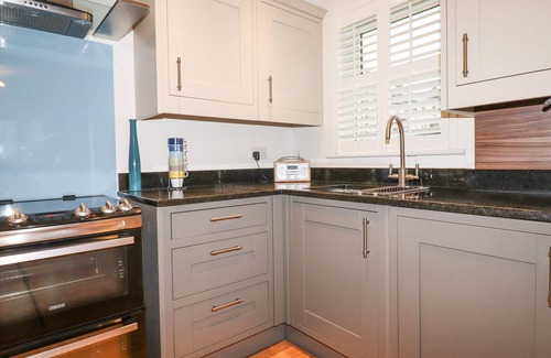 Lostwithiel House | 1 OLD TALBOT COTTAGES, pet friendly, with a garden in Lostwithiel