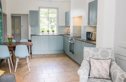 Shrewsbury Cottage | 1 REABROOK PLACE, pet friendly, luxury holiday cottage in Shrewsbury