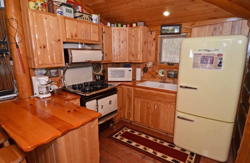 Hayward House | 1 ROOM 1 BATHROOM SLEEPS 2