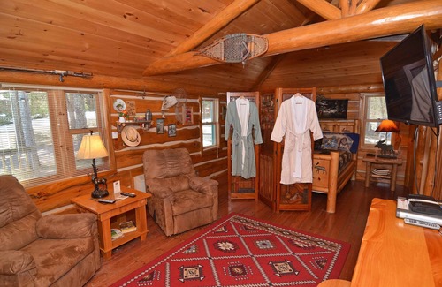 Hayward House | 1 ROOM 1 BATHROOM SLEEPS 2