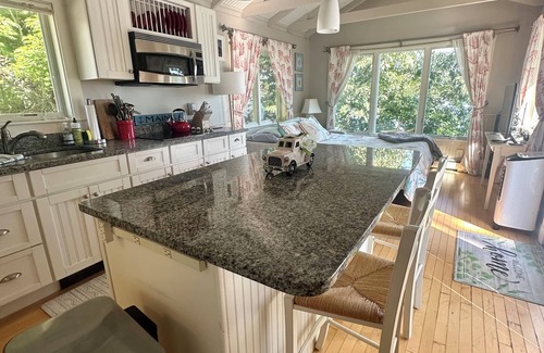 Harpswell Apartment | 1 room luxury ocean front studio cottage