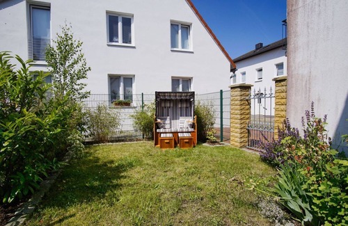 Wiek Apartment | 1-room vacation apartment near the harbor with a small garden - Haus Windland FeWo 24 - House