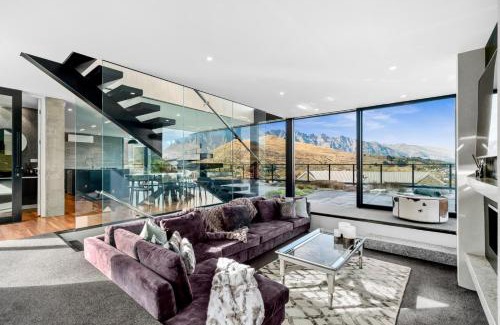 Queenstown Villa | 1 St Marks by Staysouth