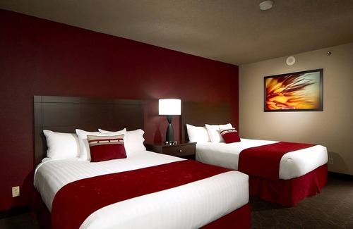 Laughlin Hotel | 1 x Sedona River View Queen Non Smoking Room at Edgewater Casino Resort