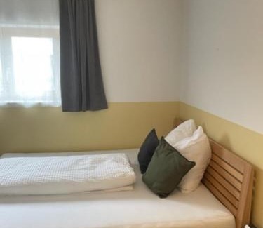 Pinsdorf Apartment | 1 Zimmer Appartement nahe Gmunden Top2