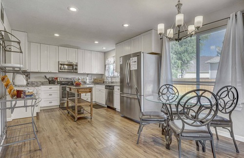 Colorado Springs House | 10-20 minutes to Ft Carson-Pet Friendly-Fireplace