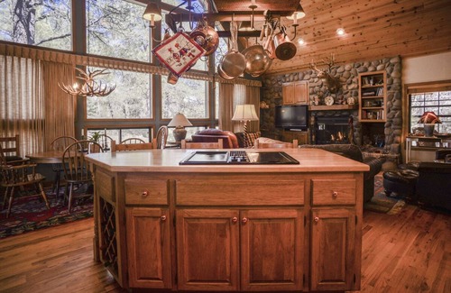 Flagstaff Cabin | 10 acre private ranch in the Coconino forest