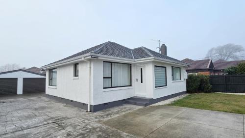 Upper Riccarton House | 10 Angels
