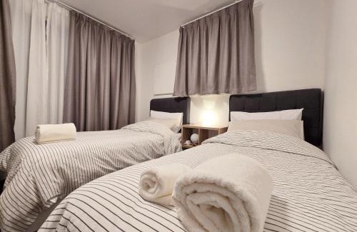 Upper Riccarton House | 10 Angels
