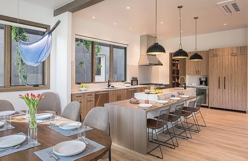 Old Town House | 10 BR Luxury Riverside Retreat | Yampa Vista Grande