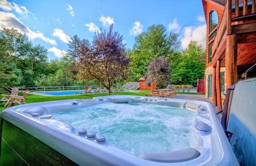 Wilmington House | 10 BR's Luxurious 7000 Sq.ft. Log Estate — Pool, Hot Tub, Privacy & Lake Access
