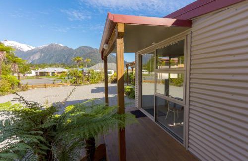 Franz Josef Glacier Hotel | 10 Cottages