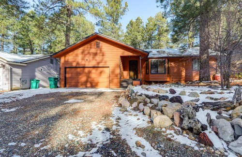 Kachina Village House | 10 Mi to Downtown Flagstaff Cozy Home with AandC