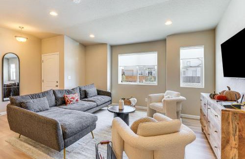 Colorado Springs House | 10 Mi to Fort Carson Newly Built Townhome!