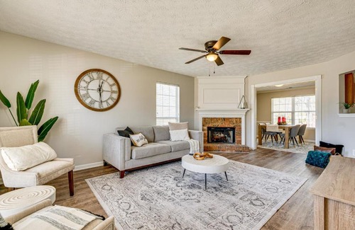 Clarkdale House | 10 Mi to Six Flags Austell Home with Expansive Yard