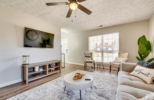 Clarkdale House | 10 Mi to Six Flags Austell Home with Expansive Yard