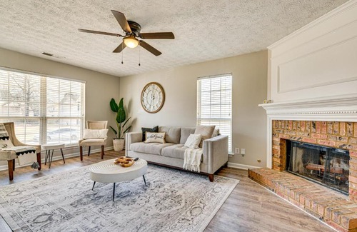 Clarkdale House | 10 Mi to Six Flags Austell Home with Expansive Yard