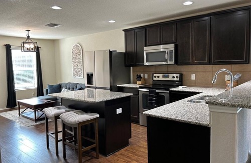 Wetmore House | 10 min drive TPC San Antonio Dream Getaway House in Cibolo Canyons