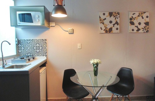 Coyoacan Apartment | 10 min from Coyoacán! Room for 2 people; living room, kitchen and bathroom.