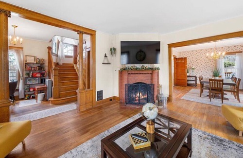 Warrensburg House | 10 min→ Lake George ☆ HotTub ☆ Deck