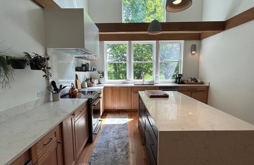 Berrien Springs Other | 10 min to Beach! Spacious Designer Farmhouse in MI Wine Country, fenced-in yard