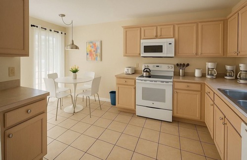 Indian Wells Apartment | 10 Min to Disney w/Priv. Pool. Indian Wells