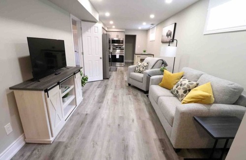 Burlington Apartment | 10 min walk to DT, stylish, free parking | IOB3