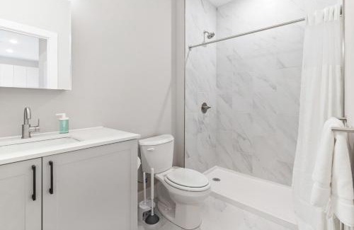Northern Liberties Apartment | 10 mins to CenterCity, Sleeps 6, With Rooftop Views!