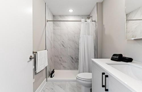 Northern Liberties Apartment | 10 mins to CenterCity, Sleeps 6, With Rooftop Views!
