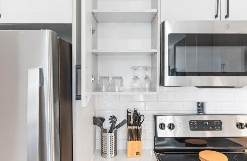 Northern Liberties Apartment | 10 mins to CenterCity, Sleeps 6, With Rooftop Views!