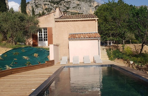 Moustiers-Sainte-Marie House | 10-minute walk from the village, new house with swimming pool and stunning views.