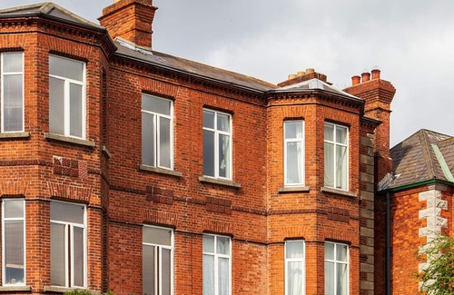 Dublin Apartment | 10 minute walk to Dublin Zoo and Phoenix Park