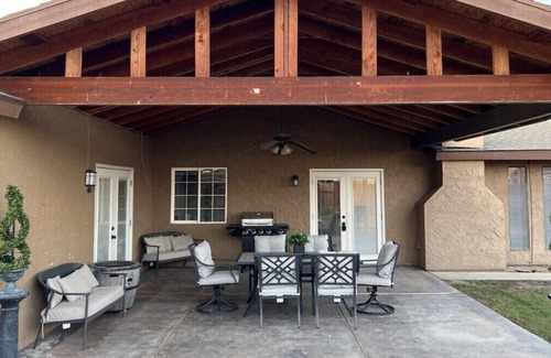 Pumpkin Center House | 10 minutes from downtown beautiful family home with lots of space.