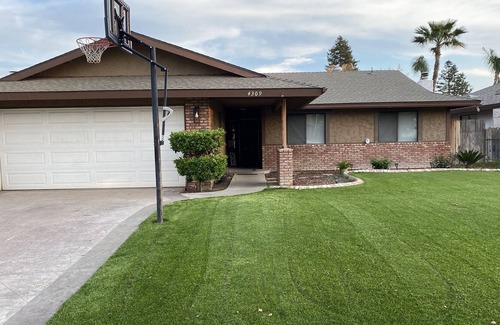 Pumpkin Center House | 10 minutes from downtown beautiful family home with lots of space.