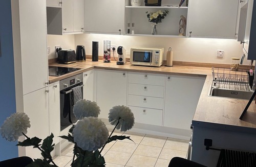 Whitstable Apartment | 10 minutes from Whitstable beach. Modern 2 bedroom apartment.