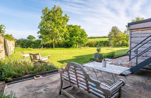 Bridport House | 10 minutes to coast & 5 minutes to Bridport in beautiful secluded countryside