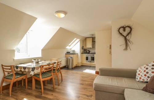 Newtonmore Apartment | 10 MONARCH COUNTRY APARTMENTS, with a garden in Newtonmore