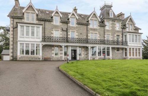 Newtonmore Apartment | 10 Monarch Country Apartments
