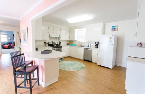 Kure Beach Cottage | 10% Off Aug + Sept! Charming Beach Cottage, 1 Block to Beach, Kure Pier + Food, Dog Friendly