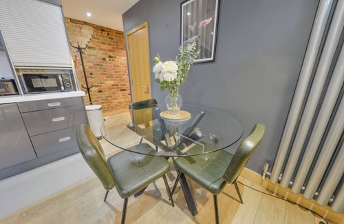 St Albans Apartment | 10% OFF Weekly Savings Leisure WiFi Parking Sleeps