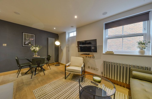 St Albans Apartment | 10% OFF Weekly Savings Leisure WiFi Parking Sleeps