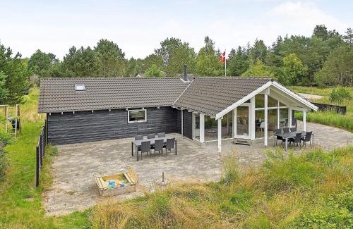 Aalbaek House | 10 person holiday home in Ålbæk-By Traum