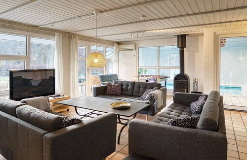 Udsholt Sand House | 10 person holiday home in Græsted