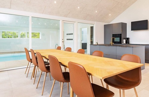 Bratten Strand House | 10 person holiday home in Jerup-By Traum