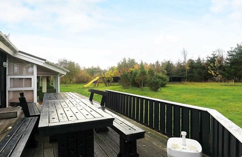Bratten Strand House | 10 person holiday home in Jerup