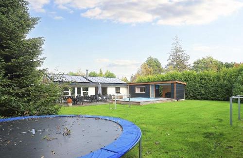 Bøtø By House | 10 person holiday home in Væggerløse