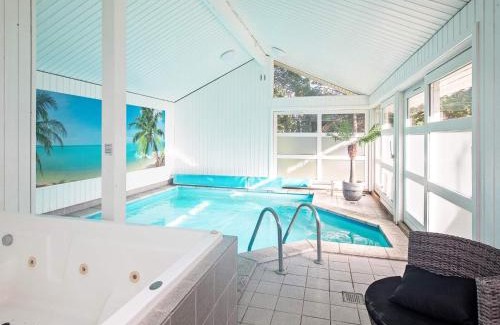 Bøtø By House | 10 person holiday home in Væggerløse-By Traum