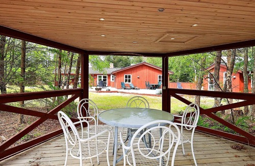 Skram House | 10 person holiday home in Ålbæk