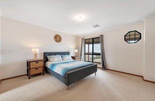 Hayborough House | 10 Rupara - Linen Included