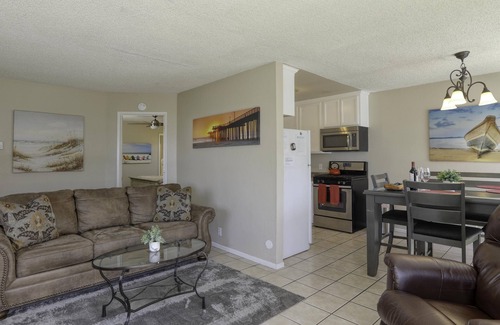 Downtown Condo | 10 Steps to the Beach/Oceanview